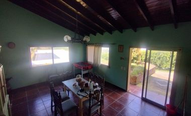 VENTA CASA CON PILETA CUBIERTA CLIM. + QUINCHO