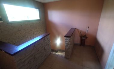 VENTA CASA CON PILETA CUBIERTA CLIM. + QUINCHO