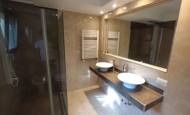 VENTA CASA CON PILETA CUBIERTA CLIM. + QUINCHO