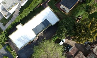 VENTA CASA CON PILETA CUBIERTA CLIM. + QUINCHO