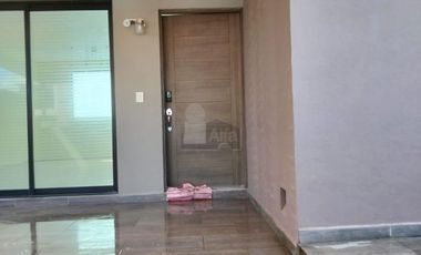 Casa en condominio en renta en San Jorge Pueblo Nuevo, Metepec, México