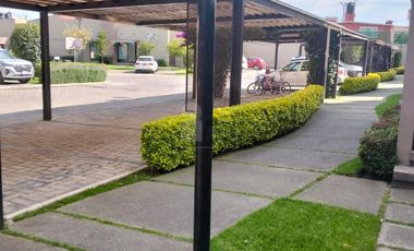 Casa en condominio en renta en San Jorge Pueblo Nuevo, Metepec, México