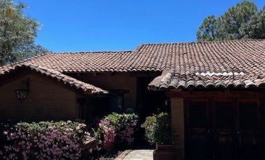 Cabaña  amueblada y decorada en Tapalpa Country Club, Tapalpa