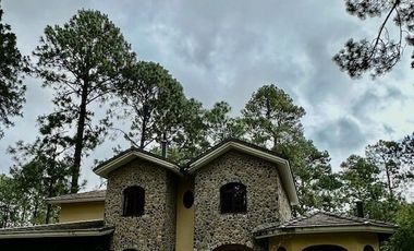 CASA  AMUEBLADA  EN TAPALPA ESTILO VICTORIANO EN HACIENDA SAN FRANCISCO