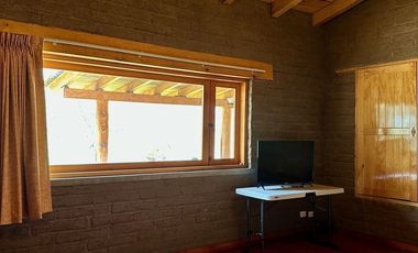 CABAÑA AMUEBLADA  EN LA TEJERIA TAPALPA TERRENO AMPLIO JARDIN