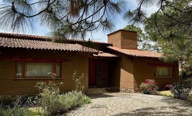 CABAÑA AMUEBLADA  EN LA TEJERIA TAPALPA TERRENO AMPLIO JARDIN