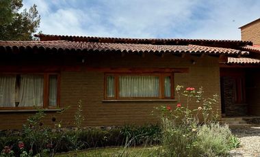 CABAÑA AMUEBLADA  EN LA TEJERIA TAPALPA TERRENO AMPLIO JARDIN