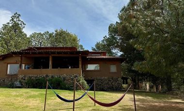 CABAÑA AMUEBLADA  EN LA TEJERIA TAPALPA TERRENO AMPLIO JARDIN