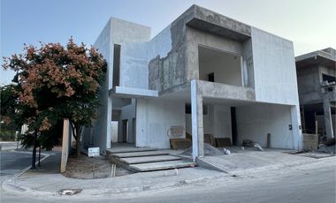 Casa en venta en Lania  carretera Nacional