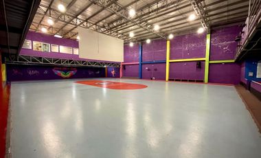 Venta de bodega o nave industrial  (antes Pista de Patinaje)