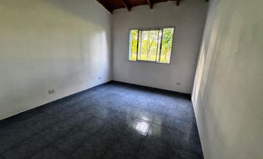 Casa en venta - 2 Dormitorios 1 Baño - Saladillo