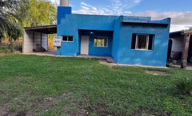 Casa en venta - 2 Dormitorios 1 Baño - Saladillo