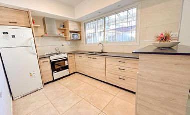 Casa en venta - 4 Dormitorios 2 Baños - Mar del Plata