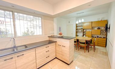 Casa en venta - 4 Dormitorios 2 Baños - Mar del Plata