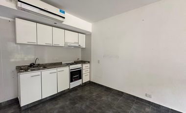 VENTA DEPARTAMENTO MONOAMBIENTE CON COCHERA  APTO CREDITO  VERDI 57