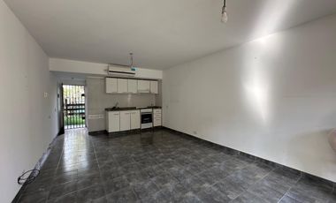 VENTA DEPARTAMENTO MONOAMBIENTE CON COCHERA  APTO CREDITO  VERDI 57
