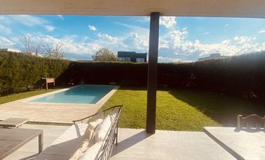 Casa en el Barrio Tipas