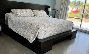 Moderna Casa en venta en  Santa Maria de los Olivos