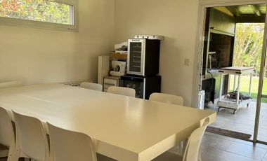 Moderna Casa en venta en  Santa Maria de los Olivos