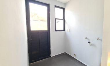 Casa en Venta Lomas de la Rioja / Frente a area verde