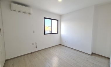 Casa en Venta Lomas de la Rioja / Frente a area verde