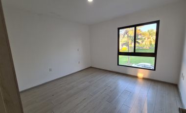 Casa en Venta Lomas de la Rioja / Frente a area verde