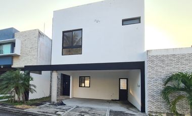 Casa en Venta Lomas de la Rioja / Frente a area verde