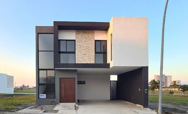 Casa en Venta Punto Lomas