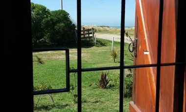 Casa en venta - 2 Dormitorios 2 Baños - Mar de Cobo