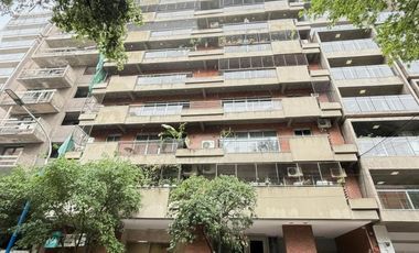 ALQUILER! Departamento de categoría de 2 dormitorios + dependencia en Santa Fe al 700, Barrio Norte