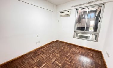 ALQUILER! Departamento de categoría de 2 dormitorios + dependencia en Santa Fe al 700, Barrio Norte