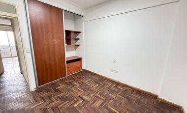 ALQUILER! Departamento de categoría de 2 dormitorios + dependencia en Santa Fe al 700, Barrio Norte