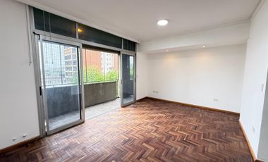 ALQUILER! Departamento de categoría de 2 dormitorios + dependencia en Santa Fe al 700, Barrio Norte