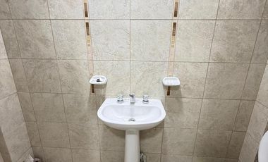 ALQUILER! Departamento de categoría de 2 dormitorios + dependencia en Santa Fe al 700, Barrio Norte