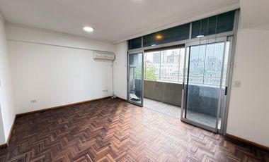 ALQUILER! Departamento de categoría de 2 dormitorios + dependencia en Santa Fe al 700, Barrio Norte