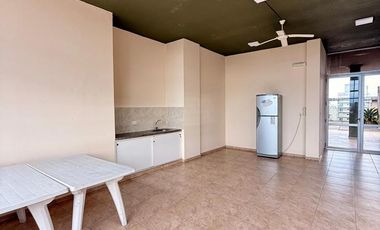 ALQUILER! Departamento de categoría de 2 dormitorios + dependencia en Santa Fe al 700, Barrio Norte