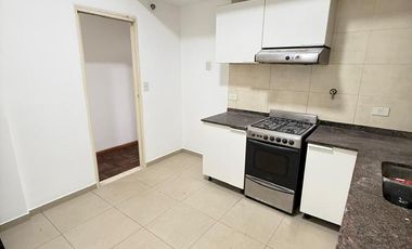 ALQUILER! Departamento de categoría de 2 dormitorios + dependencia en Santa Fe al 700, Barrio Norte