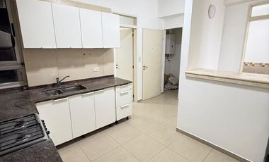 ALQUILER! Departamento de categoría de 2 dormitorios + dependencia en Santa Fe al 700, Barrio Norte