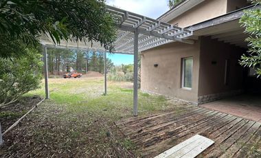 Casa en venta - 2 Dormitorios 2 Baños - Pinamar