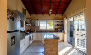 Venta casa de 3 dormitorios en Country Logaritmo.