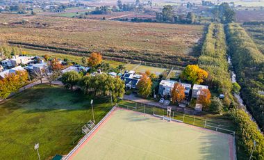 Venta casa de 3 dormitorios en Country Logaritmo.