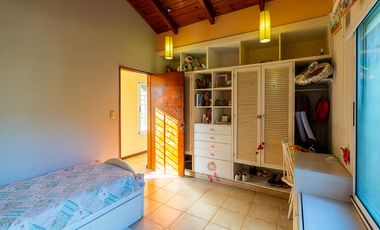 Venta casa de 3 dormitorios en Country Logaritmo.