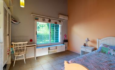 Venta casa de 3 dormitorios en Country Logaritmo.