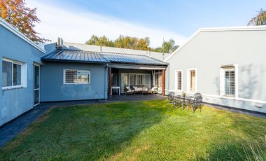 Venta casa de 3 dormitorios en Country Logaritmo.