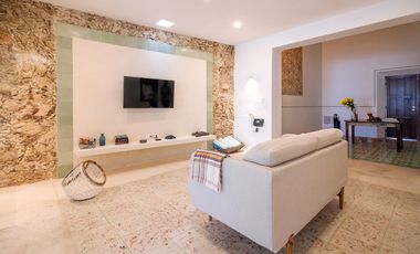 En Venta, Casa en el Centro, en San Sebastián, 2 recámaras, amueblada y equipada