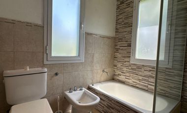 Casa en venta - 3 Dormitorios 2 Baños - Pinamar