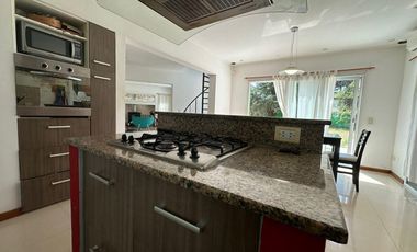 Casa en venta - 3 Dormitorios 2 Baños - Pinamar