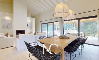 Casa en venta en Costa Esmeralda 5 ambientes