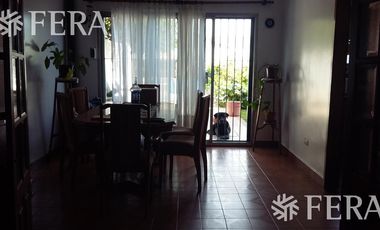 Venta casa chalet 4 ambientes con piscina en Don Bosco