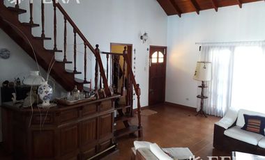 Venta casa chalet 4 ambientes con piscina en Don Bosco